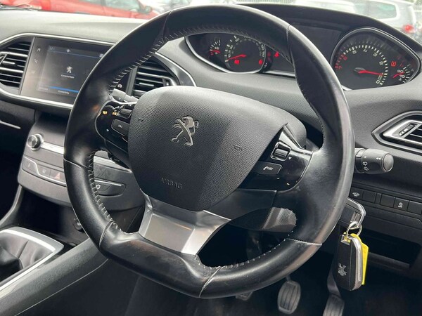 Used Peugeot 308 SW 2019 for sale - 71522679: Photo 11