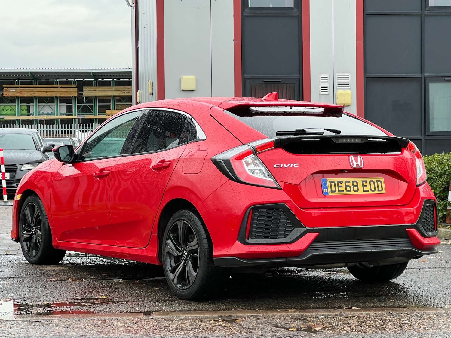 Used Honda Civic 2018 for sale - 76595816: Photo 11