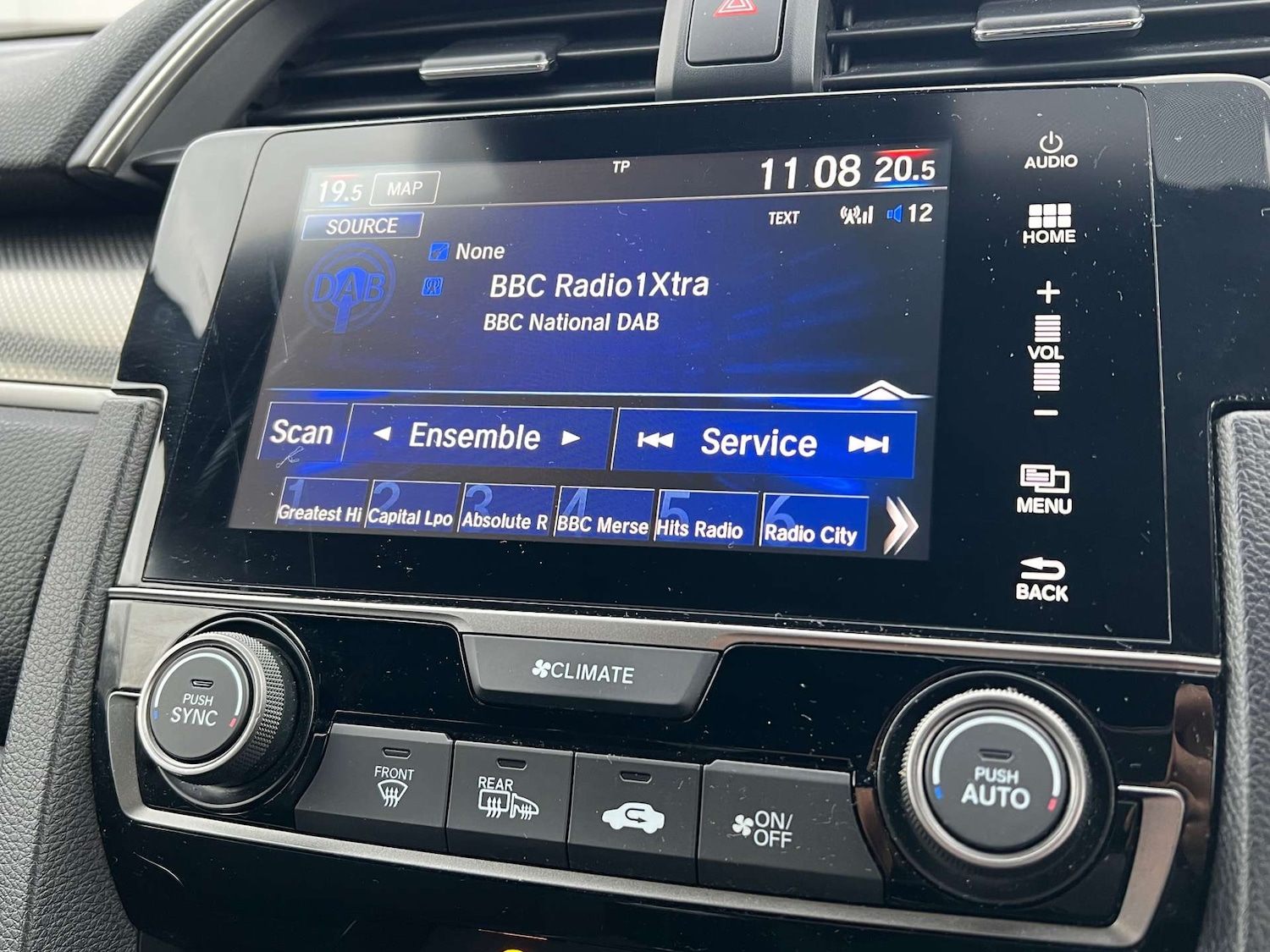 Used Honda Civic 2018 for sale - 76595816: Photo 48