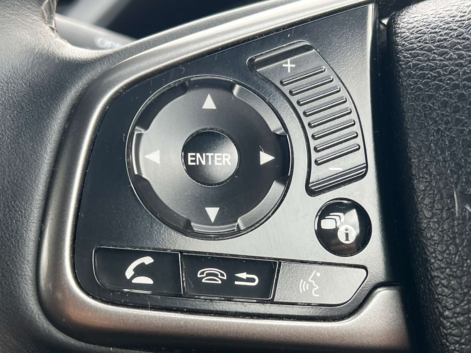 Used Honda Civic 2018 for sale - 76595816: Photo 60