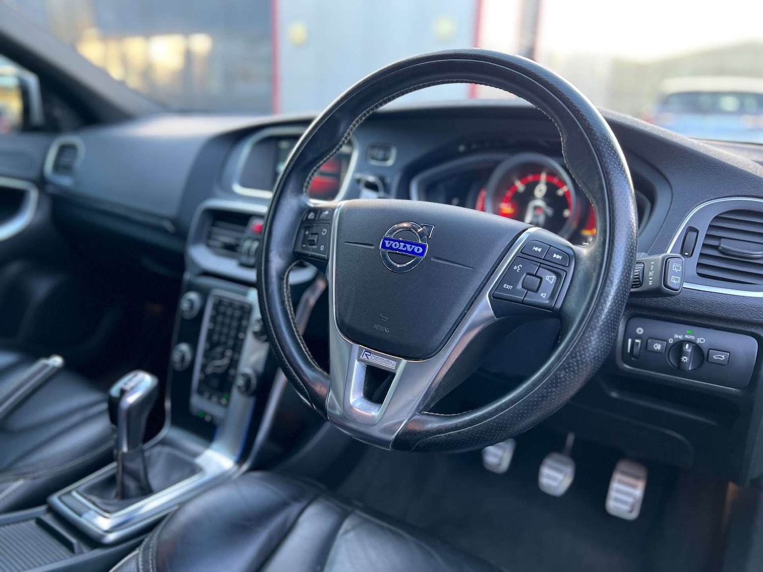 Used Volvo V40 2015 for sale - 76007320: Photo 19