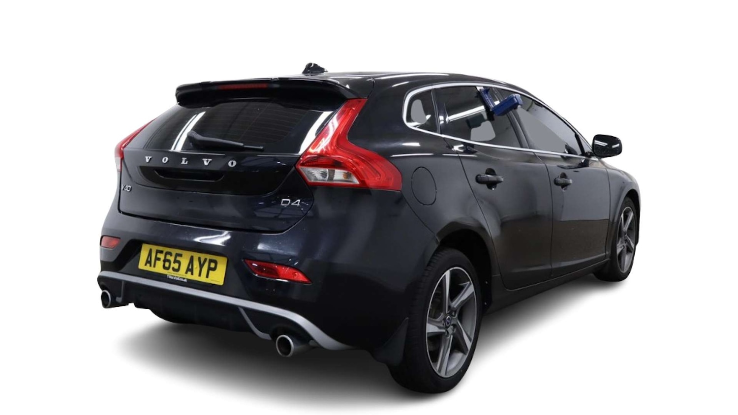 Used Volvo V40 2015 for sale - 76007320: Photo 2
