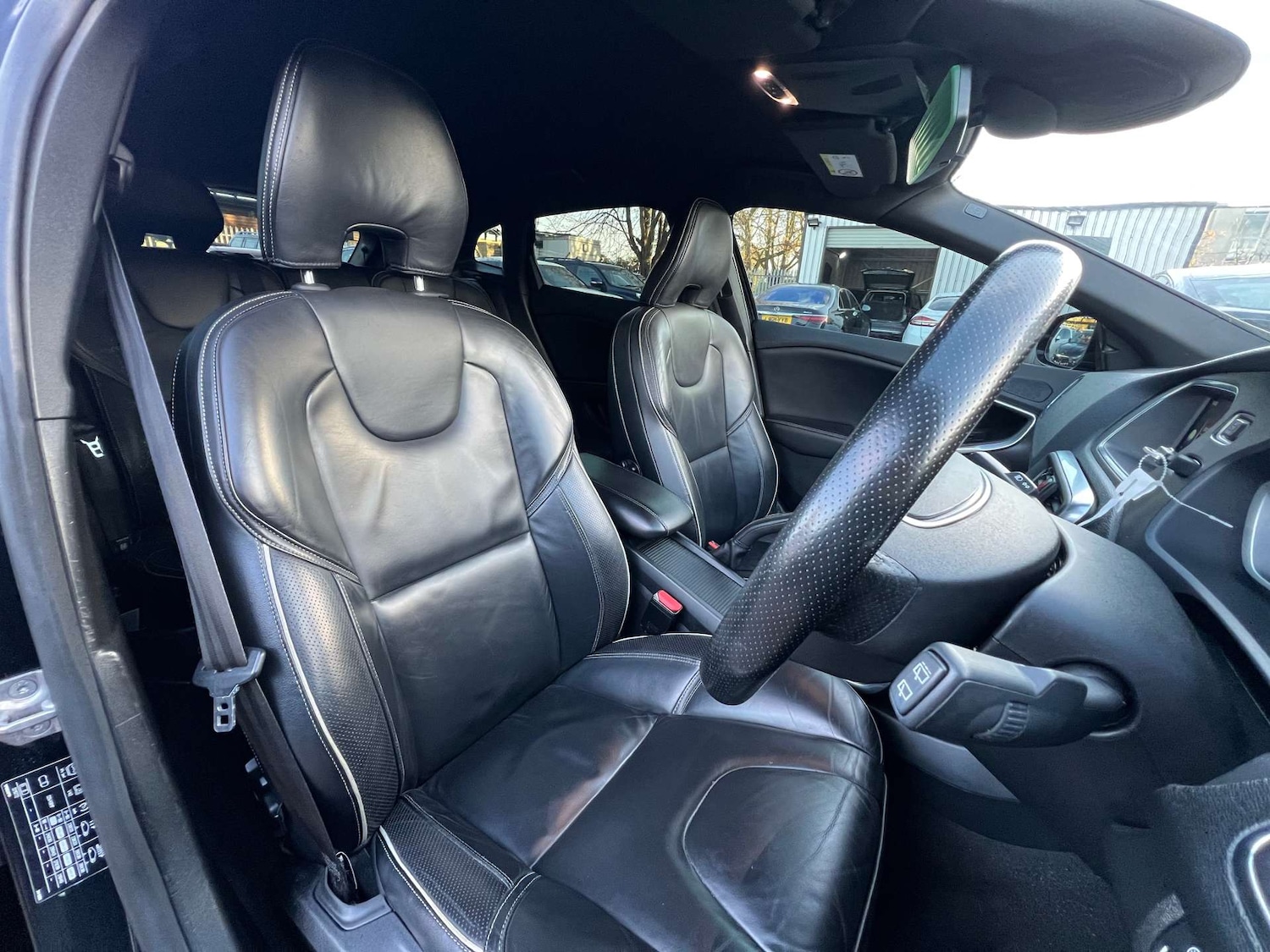 Used Volvo V40 2015 for sale - 76007320: Photo 21