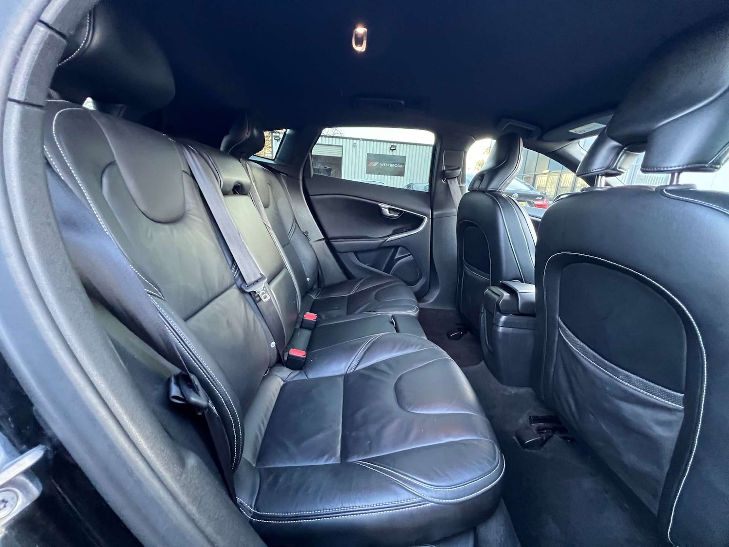 Used Volvo V40 2015 for sale - 76007320: Photo 24