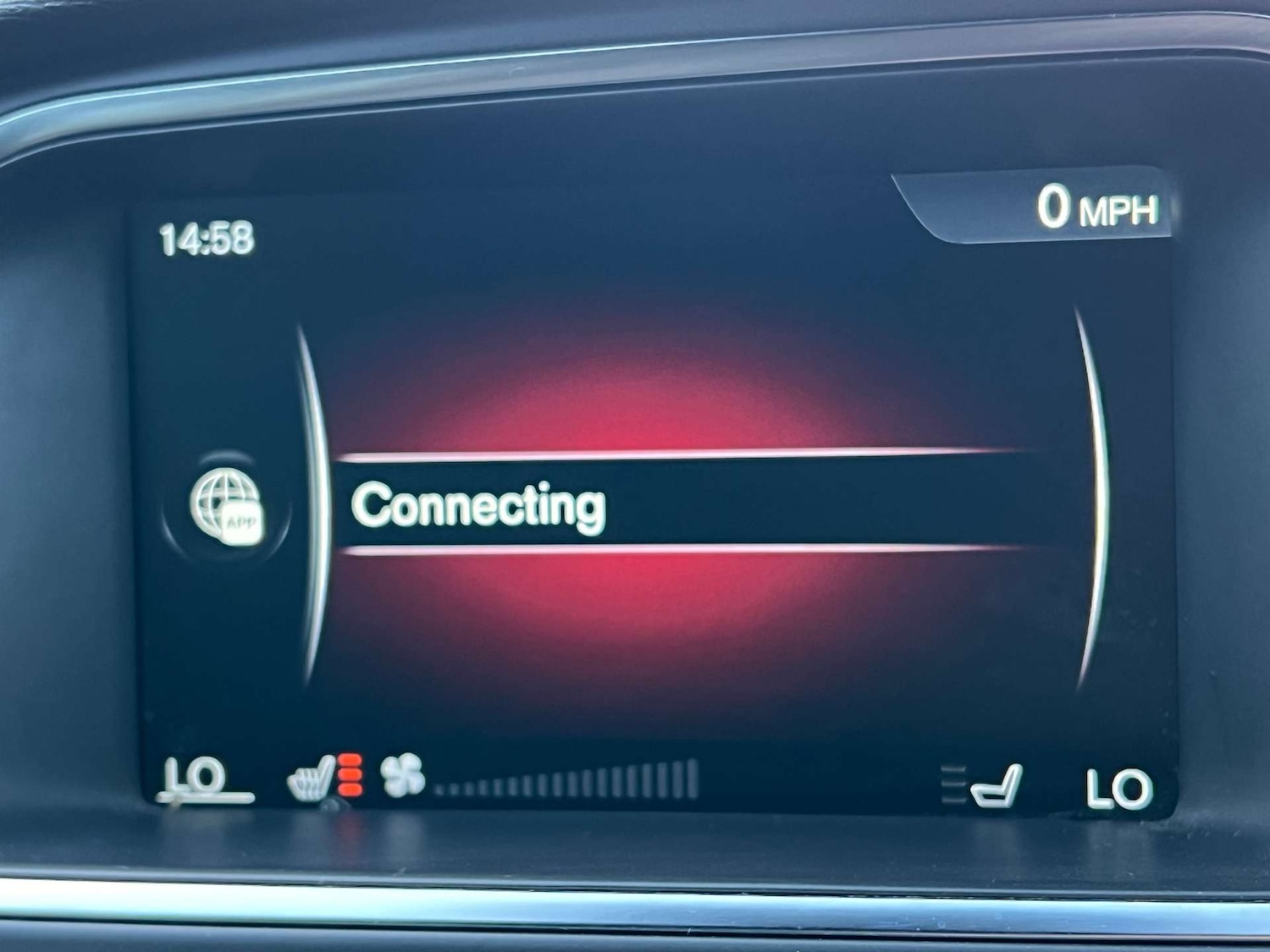 Used Volvo V40 2015 for sale - 76007320: Photo 50