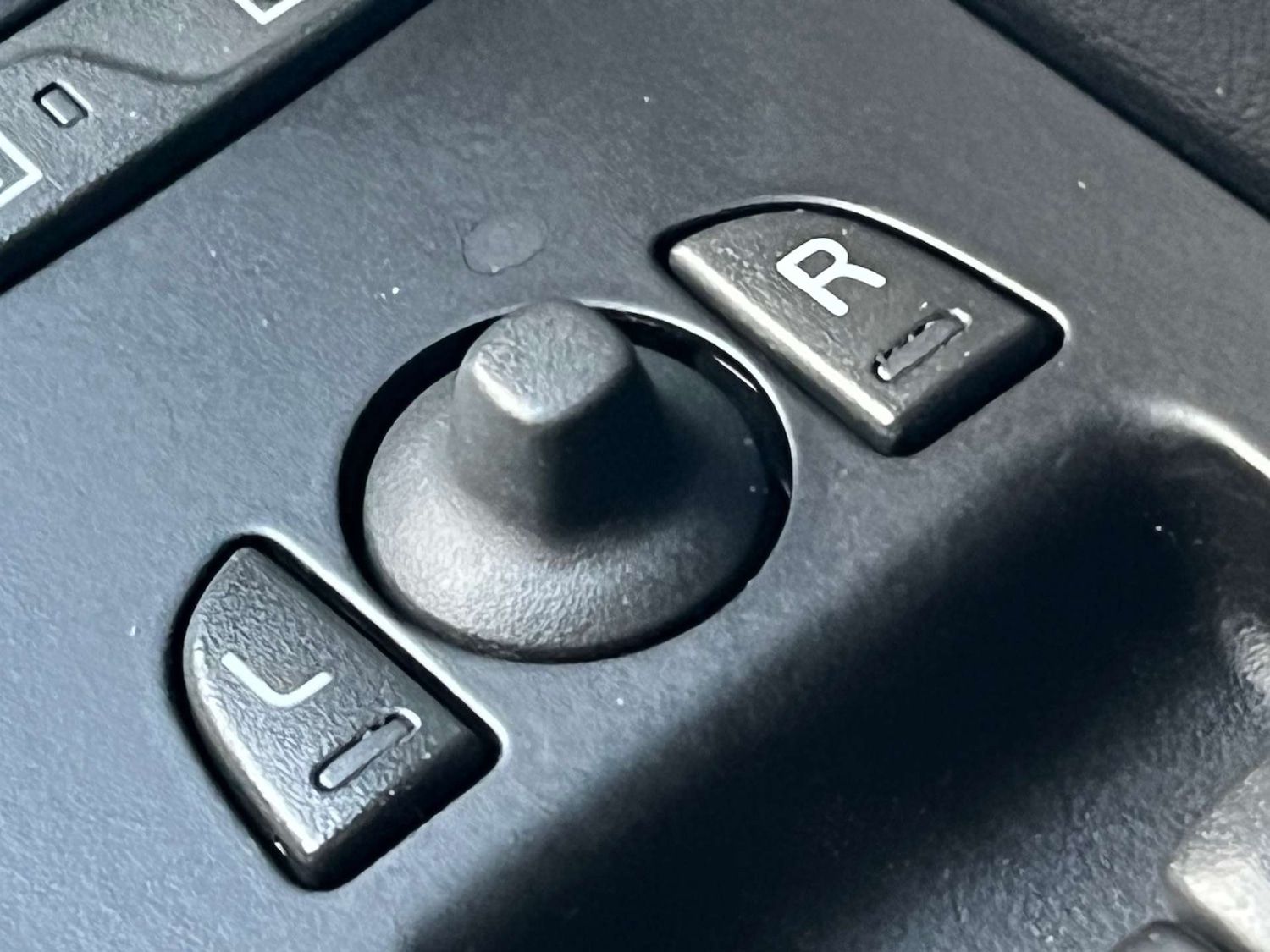 Used Volvo V40 2015 for sale - 76007320: Photo 63