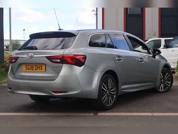 Used Toyota Avensis 2018 for sale - 79803680: Photo