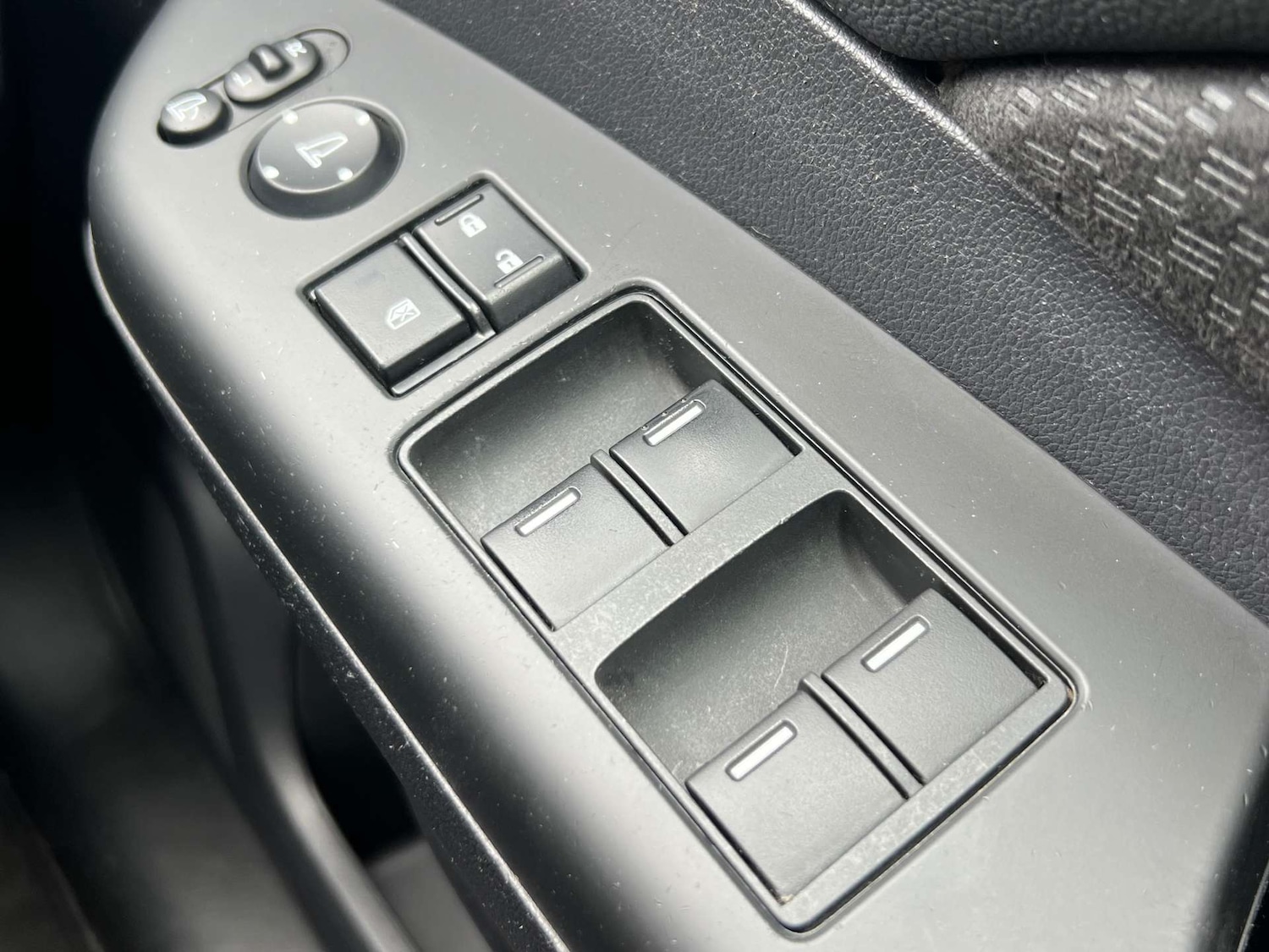 Used Honda CR-V 2018 for sale - 77662791: Photo 57