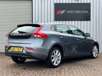 Used Volvo V40 2017 for sale - 73918802: Photo