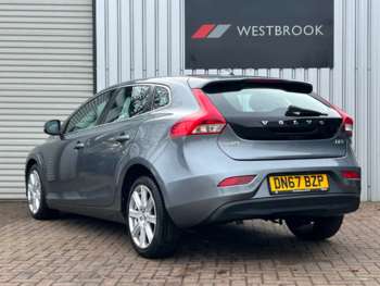 Used Volvo V40 2017 for sale - 73918802: Photo