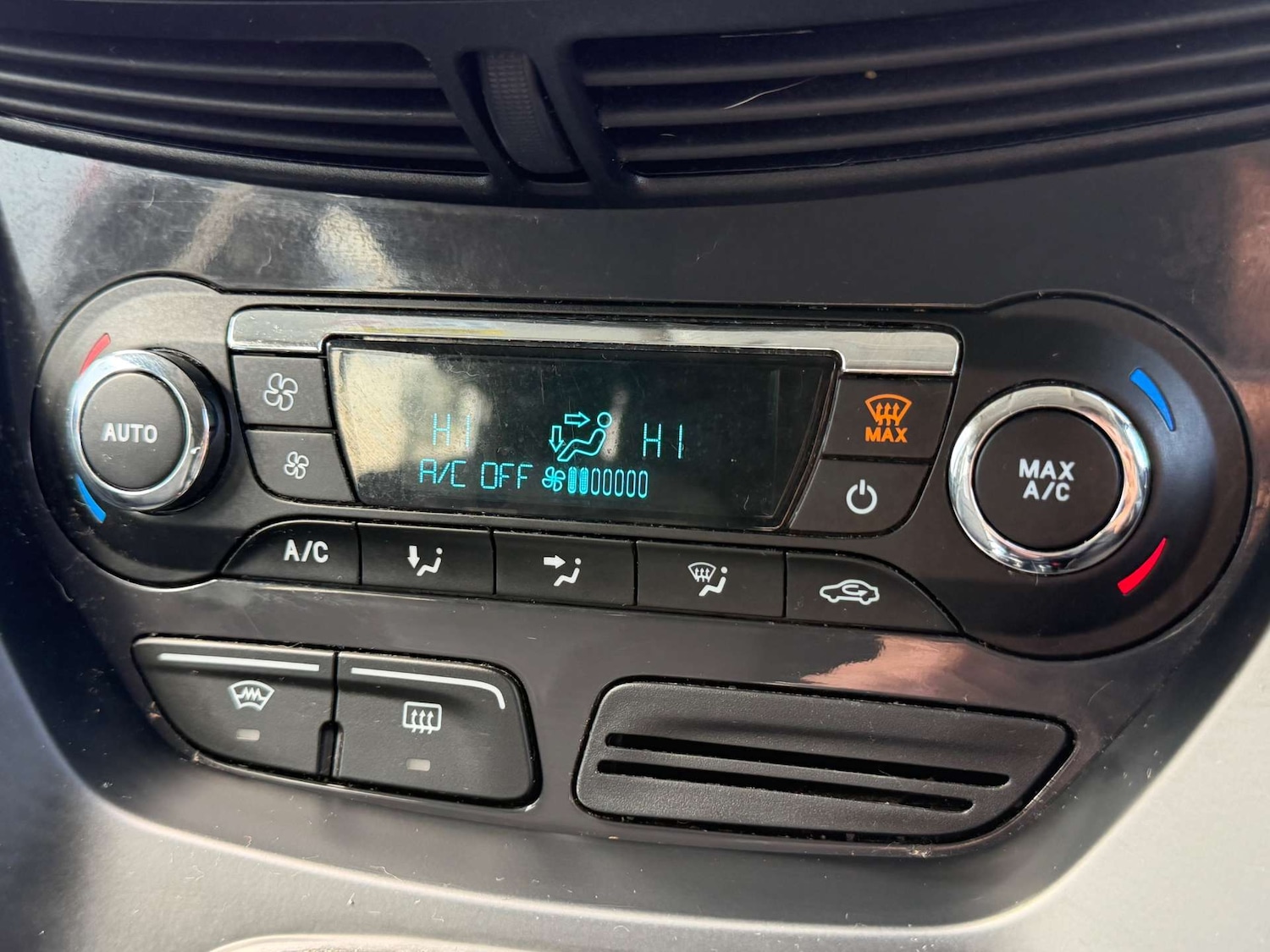 Used Ford Kuga 2014 for sale - 77799735: Photo 56