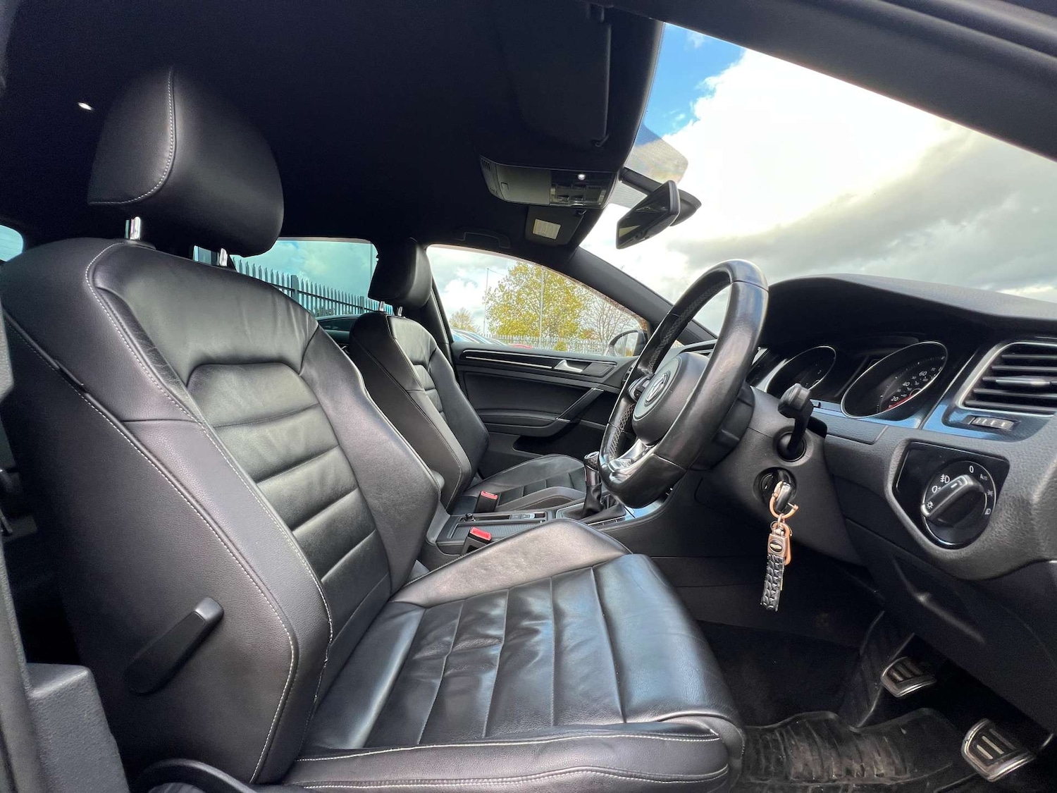 Used Volkswagen Golf 2014 for sale - 76068155: Photo 31