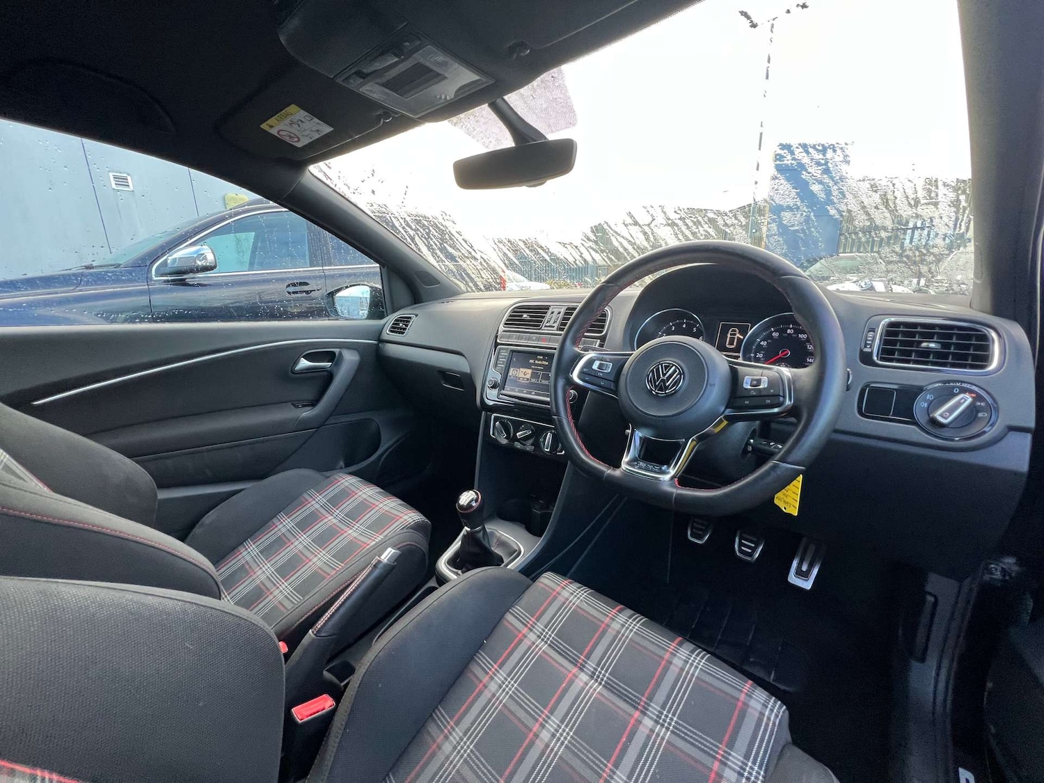 Used Volkswagen Polo 2016 for sale - 76547256: Photo 17