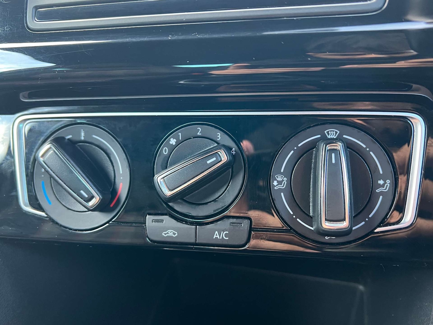 Used Volkswagen Polo 2016 for sale - 76547256: Photo 31