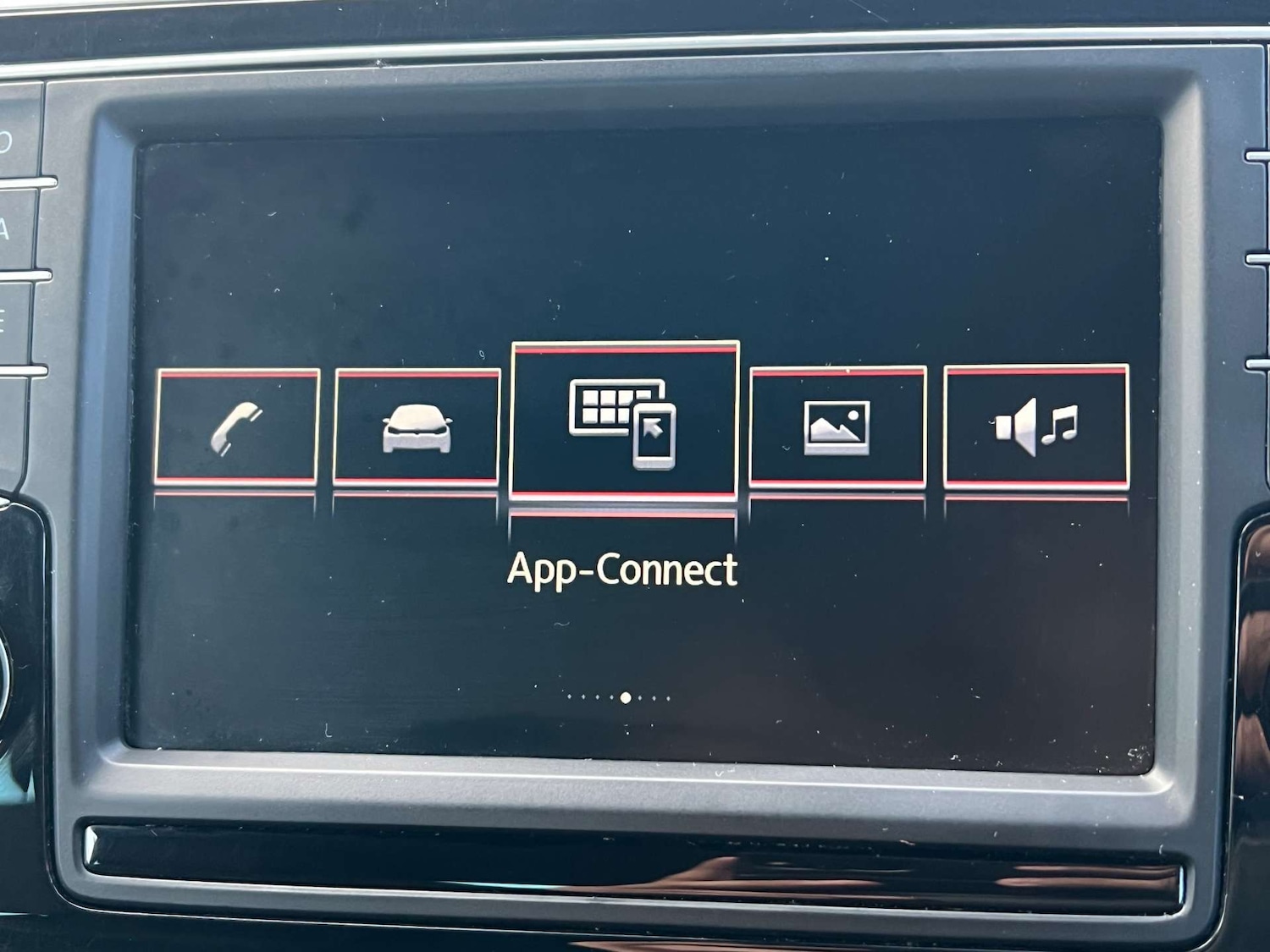 Used Volkswagen Polo 2016 for sale - 76547256: Photo 38