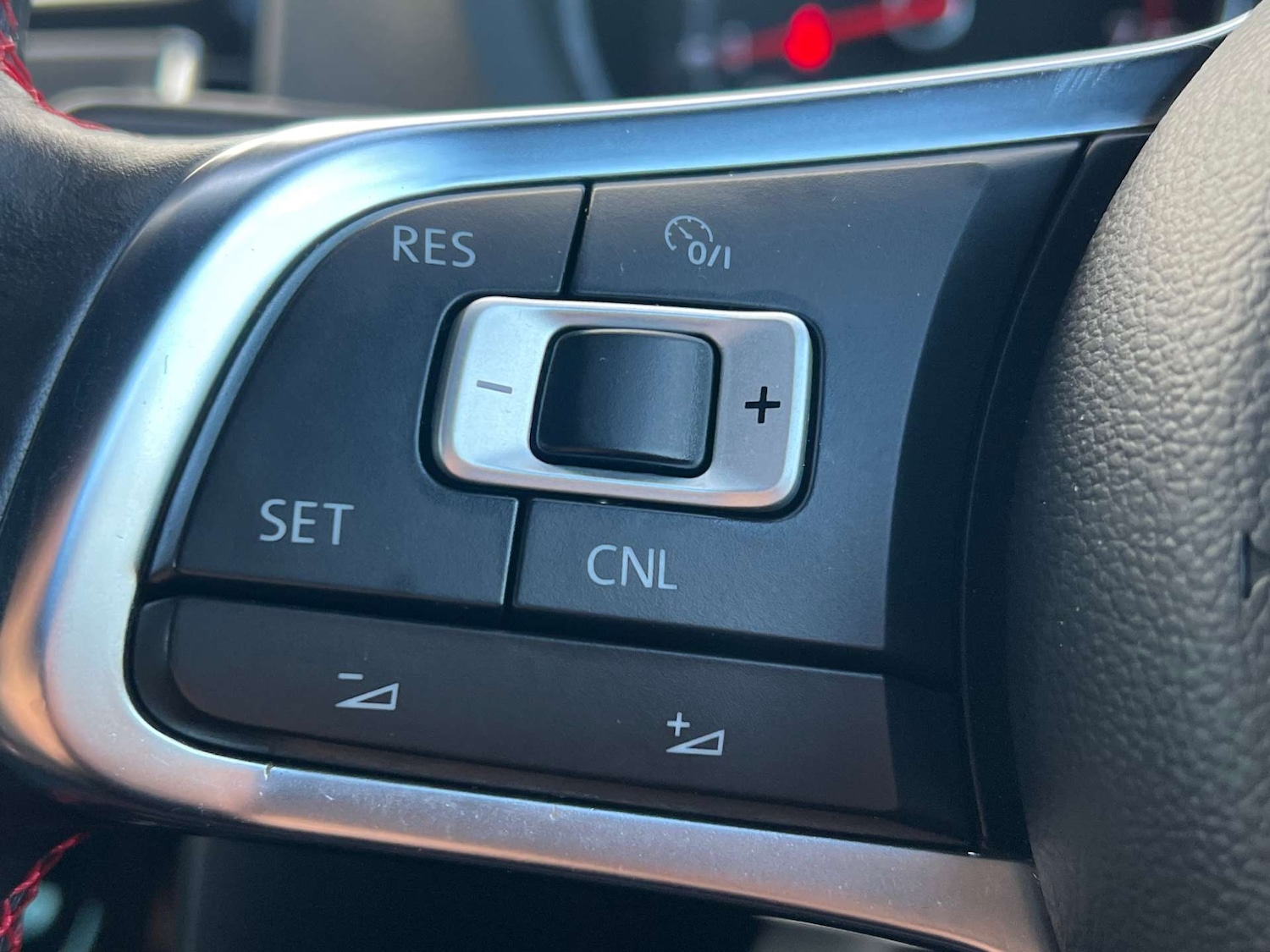 Used Volkswagen Polo 2016 for sale - 76547256: Photo 43