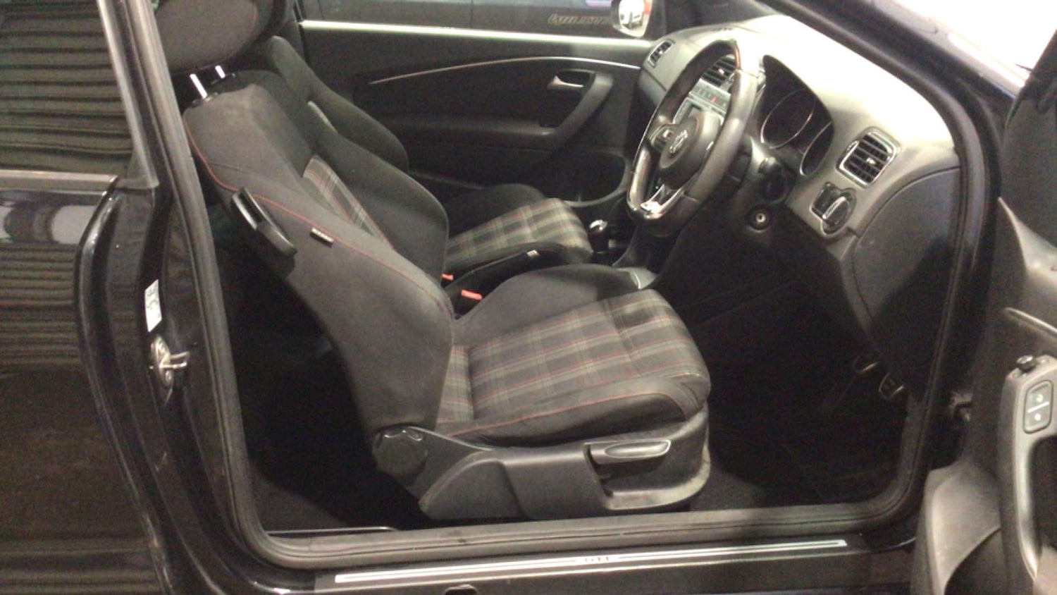 Used Volkswagen Polo 2016 for sale - 76547256: Photo 8