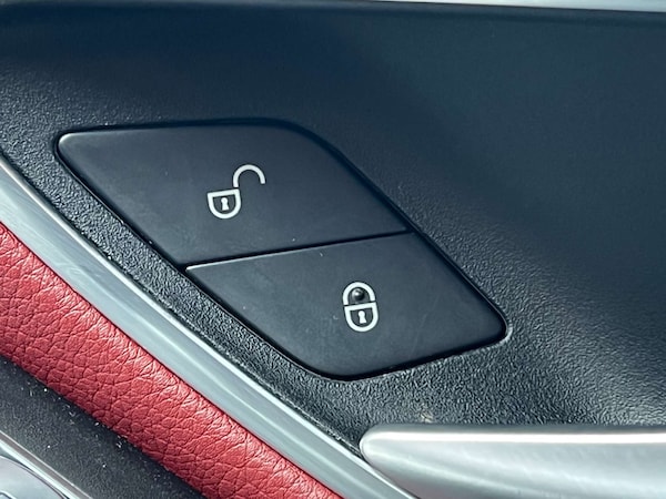Used Mercedes-Benz C-Class 2015 for sale - 74897474: Photo 65