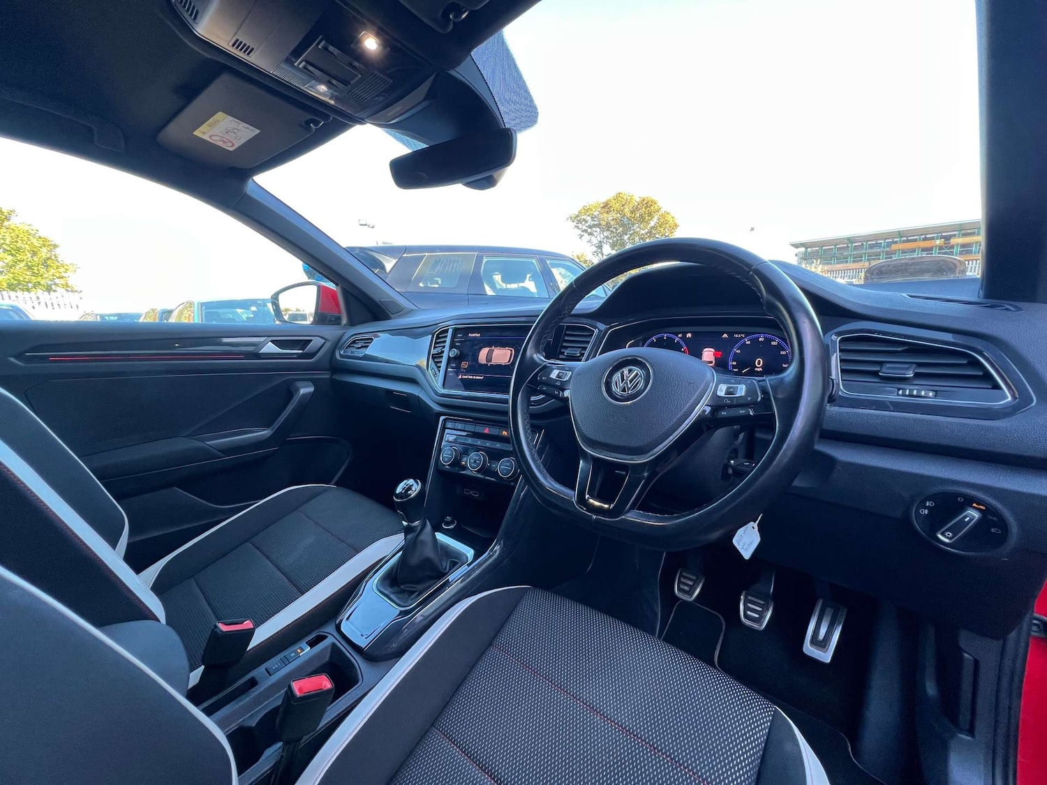 Used Volkswagen T-Roc 2018 for sale - 75956100: Photo 19