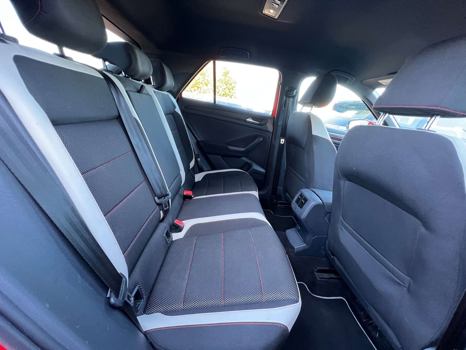 Used Volkswagen T-Roc 2018 for sale - 75956100: Photo 25