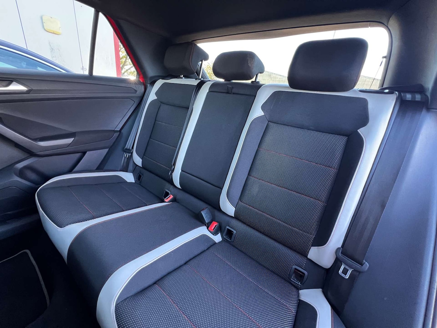 Used Volkswagen T-Roc 2018 for sale - 75956100: Photo 27