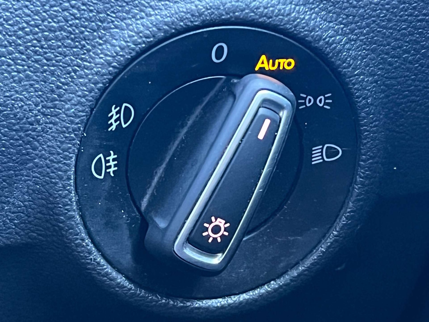 Used Volkswagen T-Roc 2018 for sale - 75956100: Photo 58