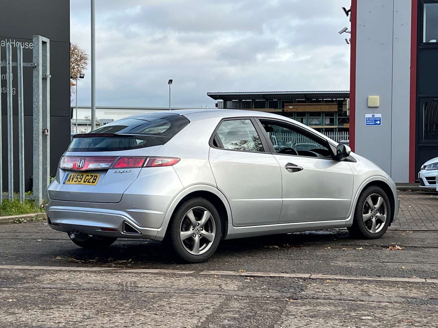 Used Honda Civic 2009 for sale - 76453805: Photo 4