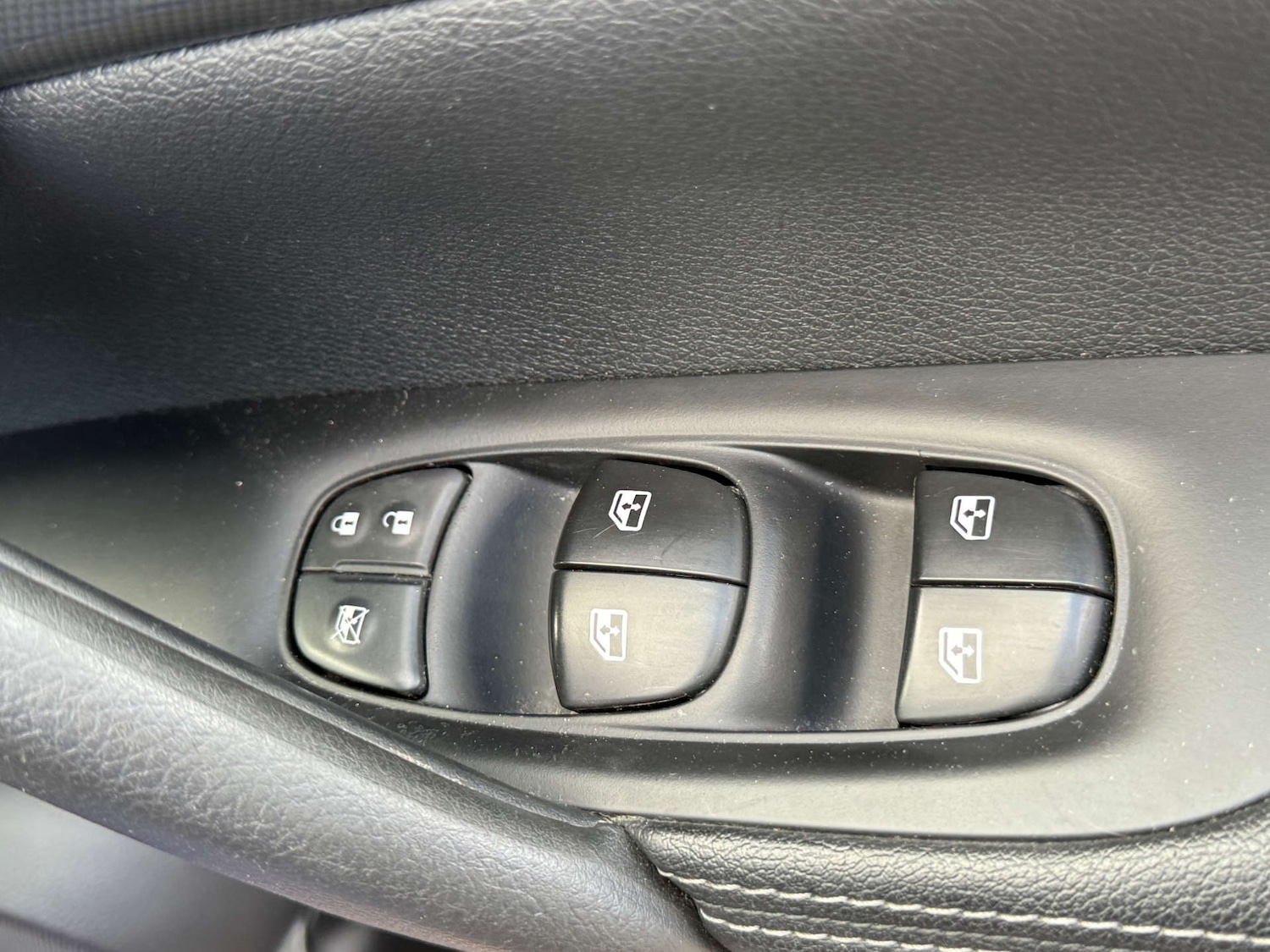 Used Nissan Qashqai 2018 for sale - 77704072: Photo 11