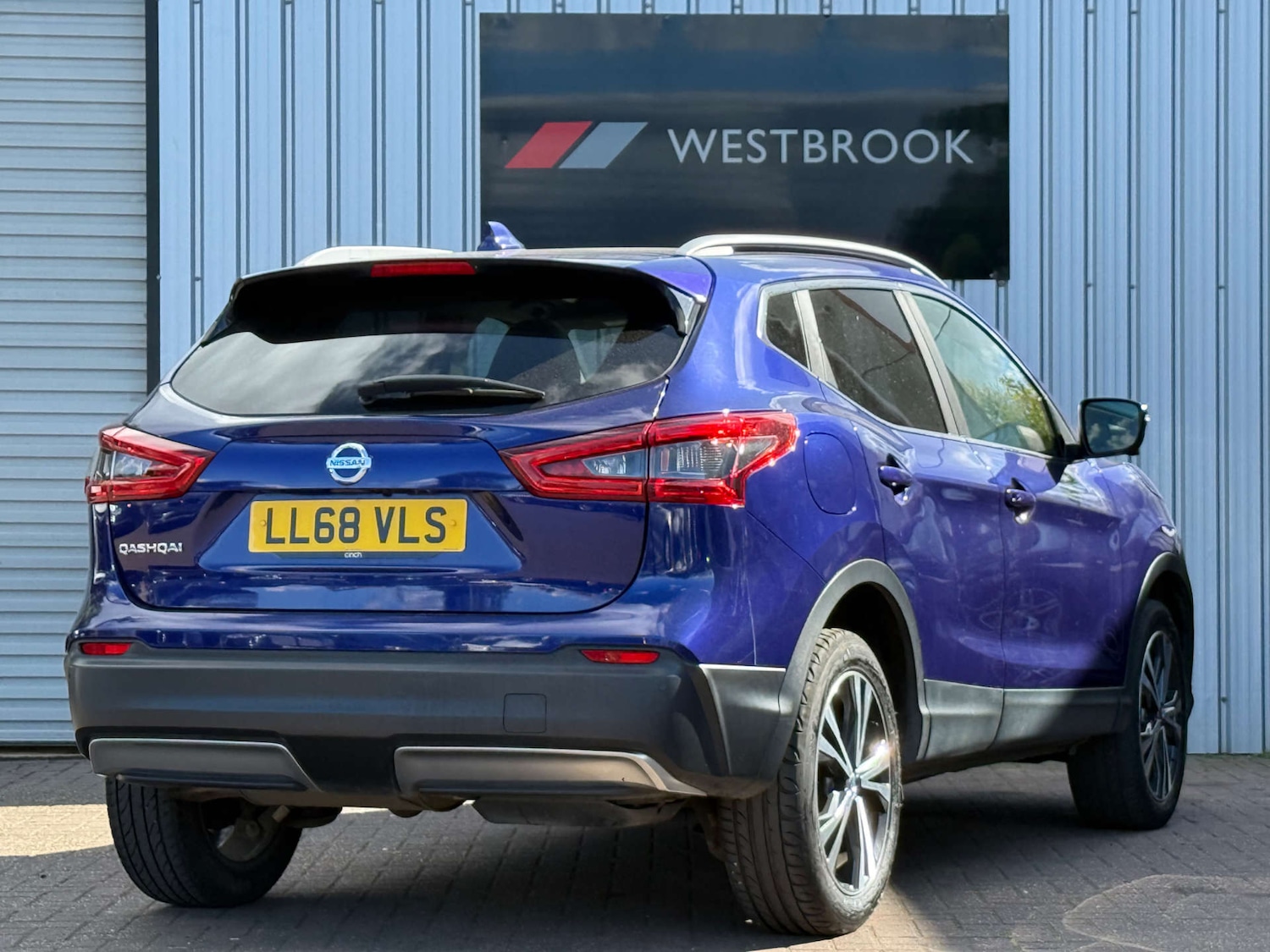 Used Nissan Qashqai 2018 for sale - 77704072: Photo 2