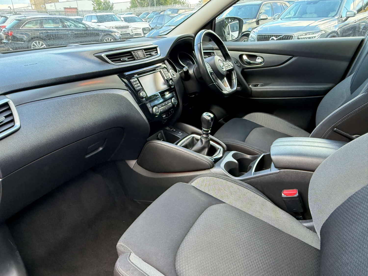 Used Nissan Qashqai 2018 for sale - 77704072: Photo 30