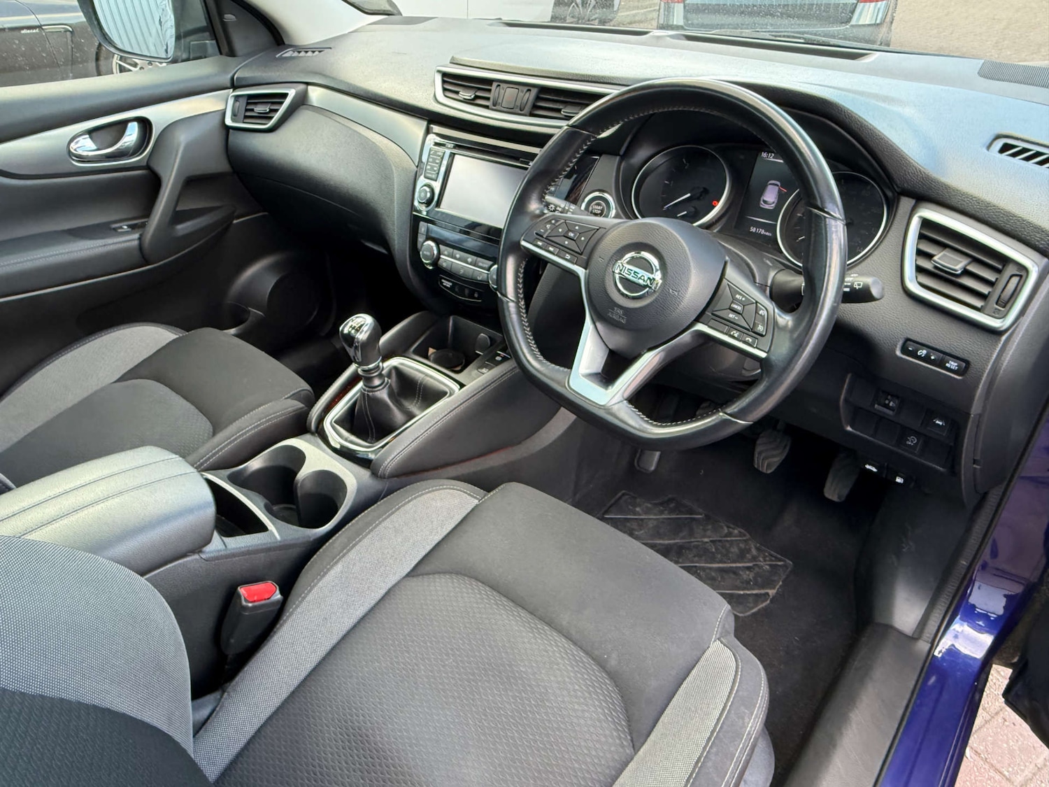 Used Nissan Qashqai 2018 for sale - 77704072: Photo 8