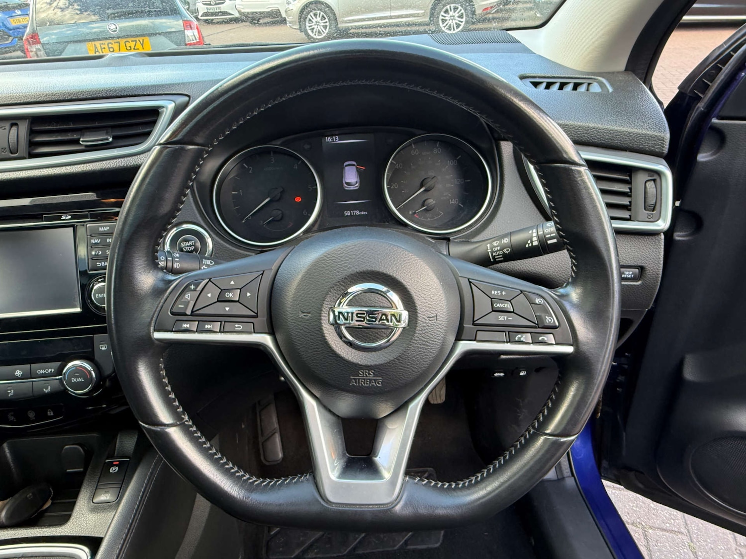 Used Nissan Qashqai 2018 for sale - 77704072: Photo 9