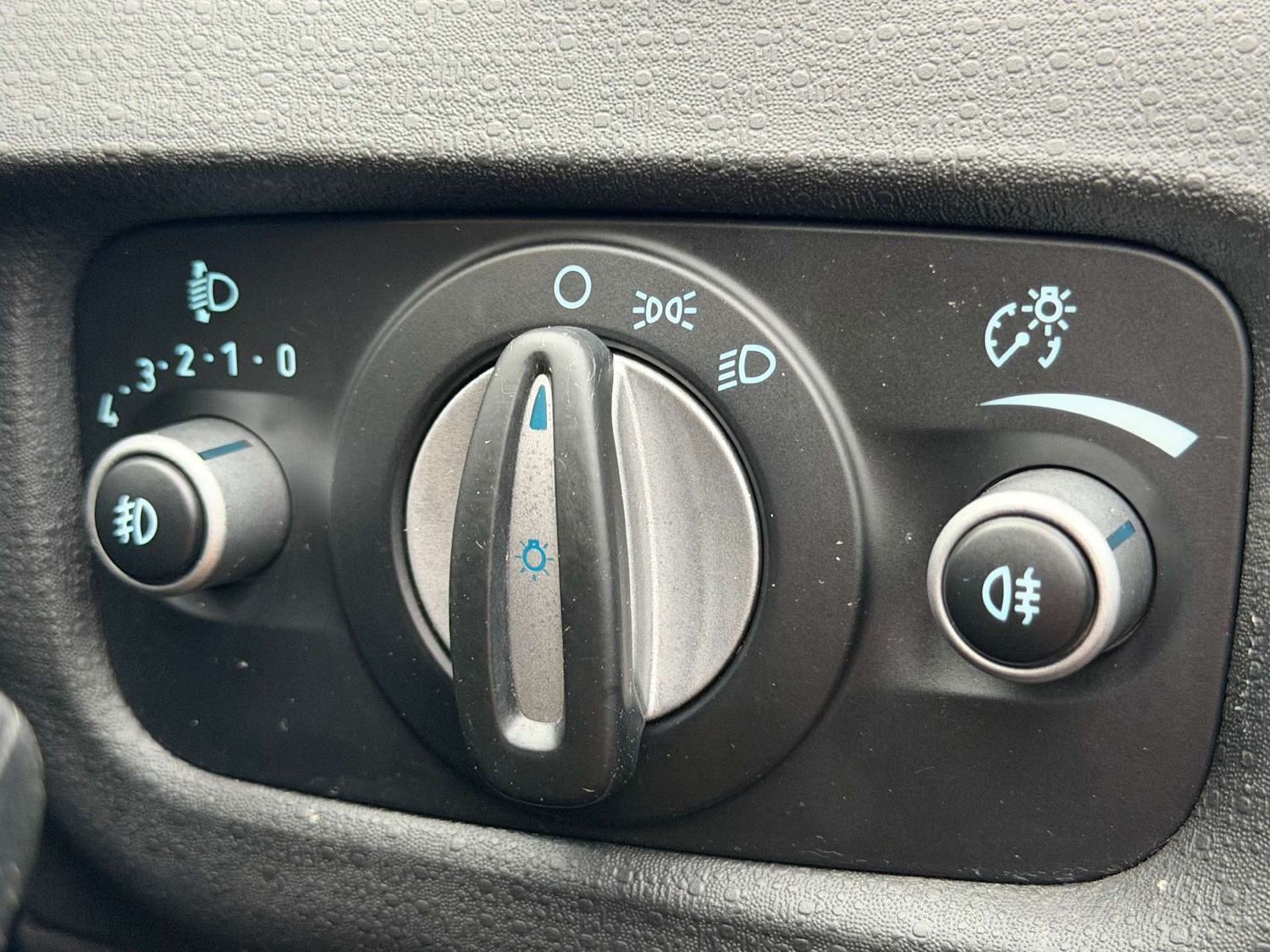 Used Ford Fiesta 2013 for sale - 77211860: Photo 46