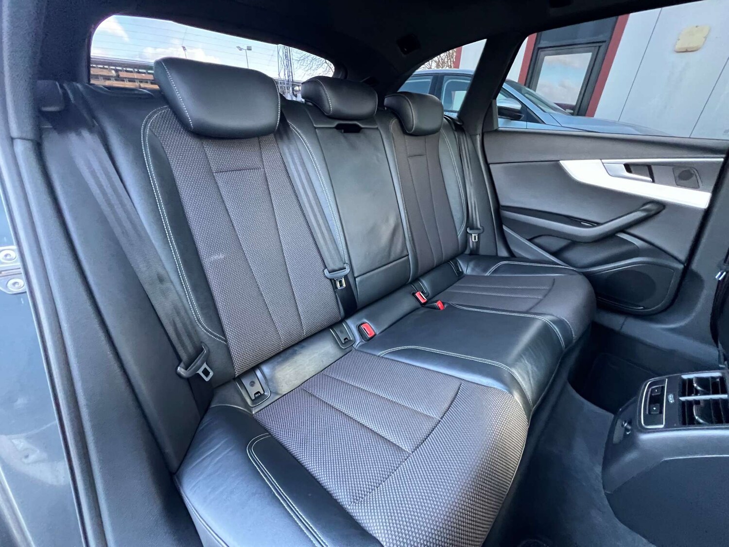 Used Audi A4 2017 for sale - 77626959: Photo 32