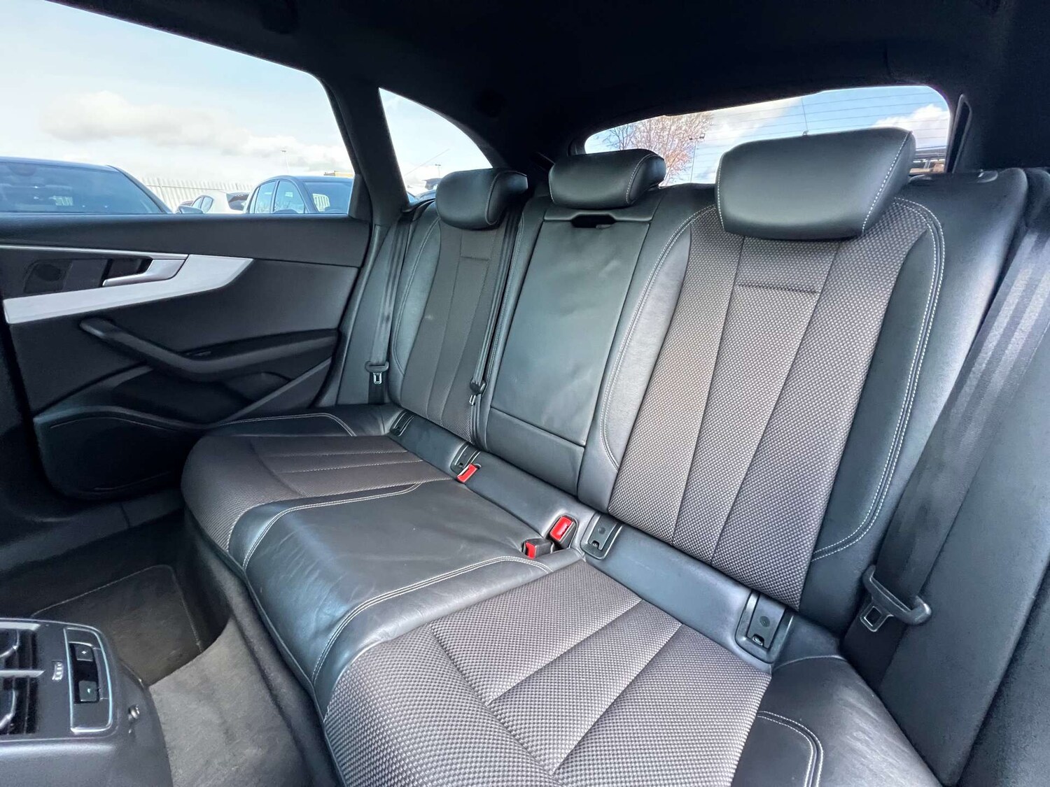 Used Audi A4 2017 for sale - 77626959: Photo 33