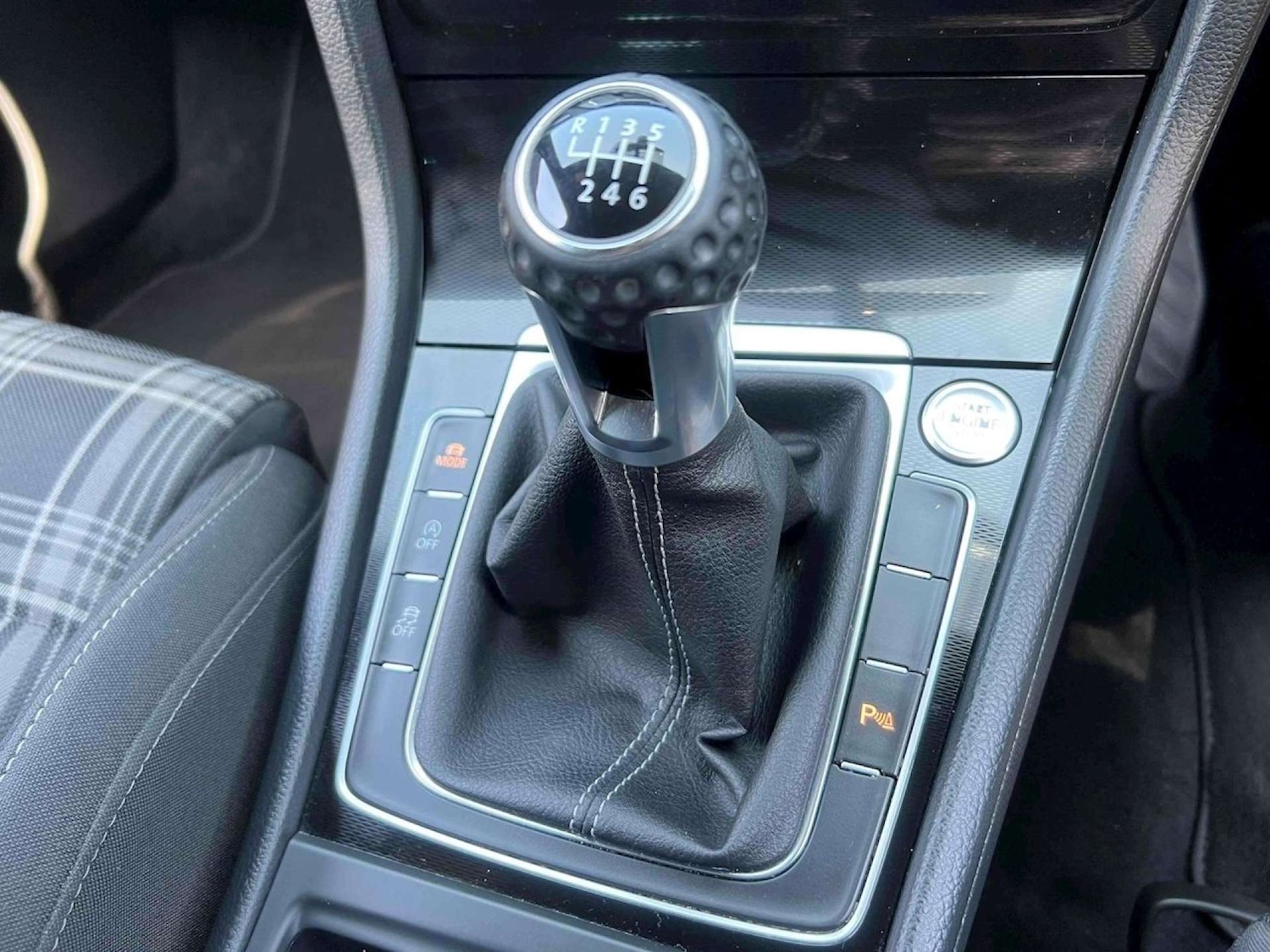 Used Volkswagen Golf 2014 for sale - 76601039: Photo 26