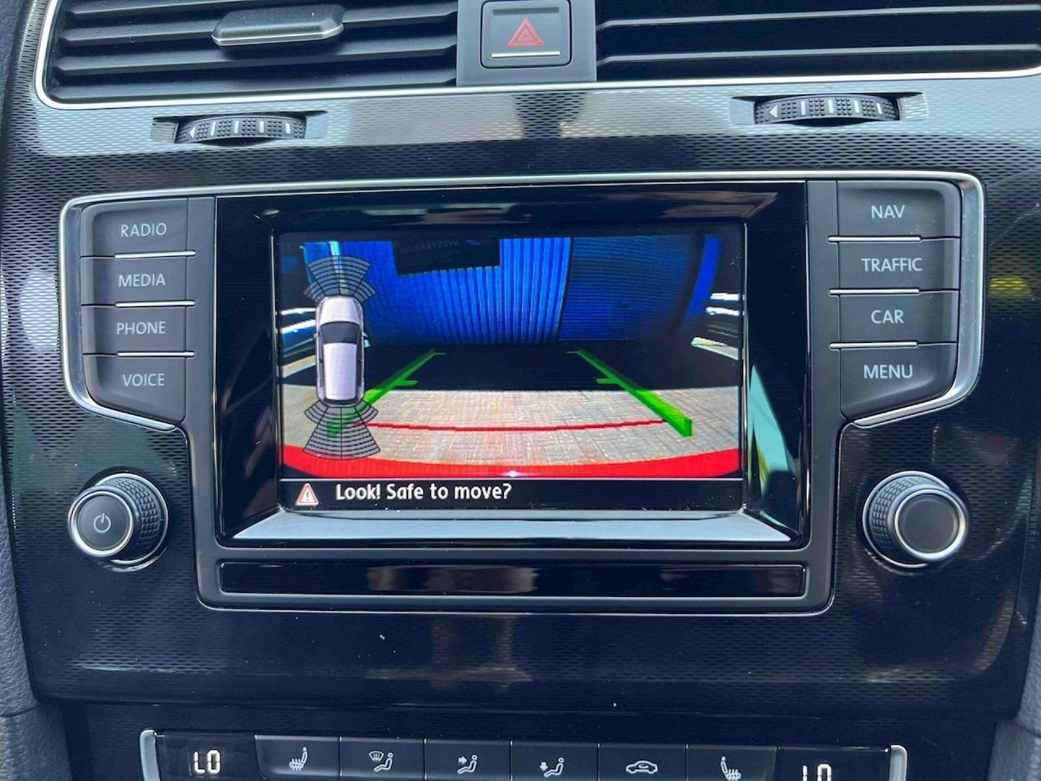 Used Volkswagen Golf 2014 for sale - 76601039: Photo 32