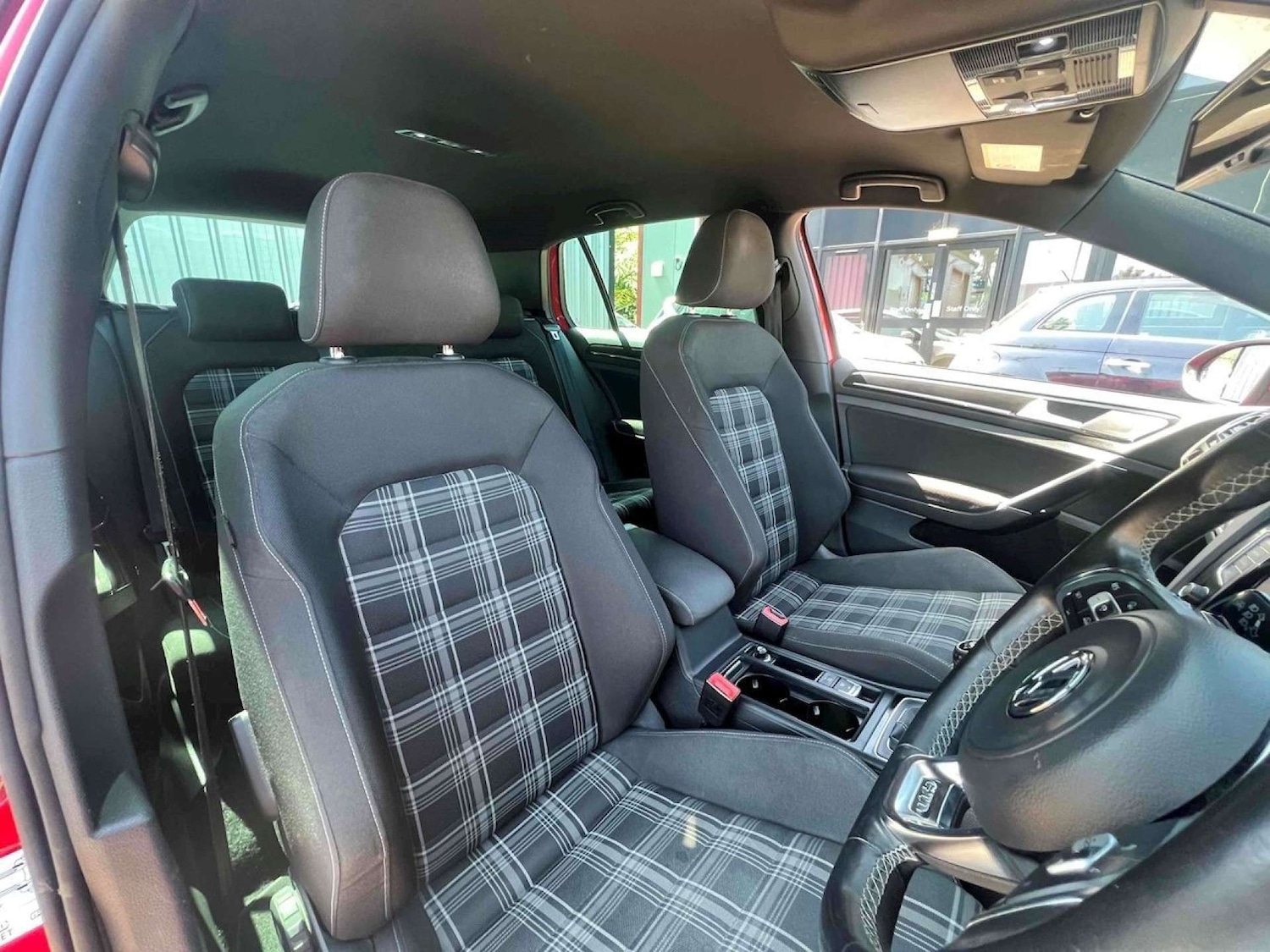 Used Volkswagen Golf 2014 for sale - 76601039: Photo 8