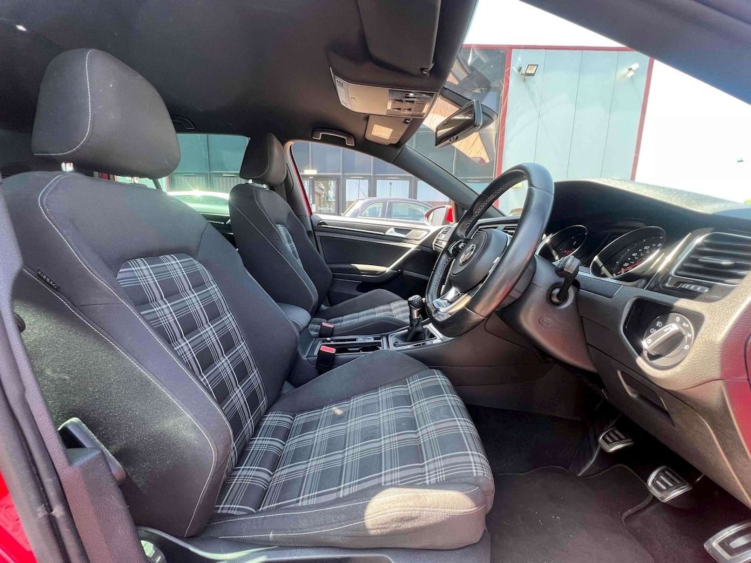 Used Volkswagen Golf 2014 for sale - 76601039: Photo 9