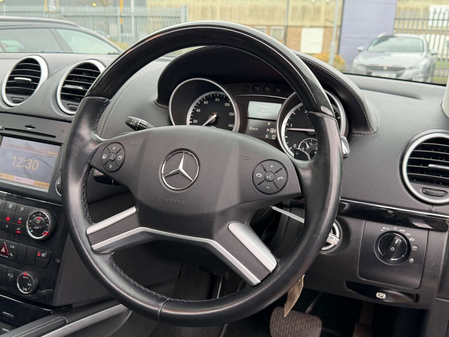 Used Mercedes-Benz GL Class 2011 for sale - 77380701: Photo 27