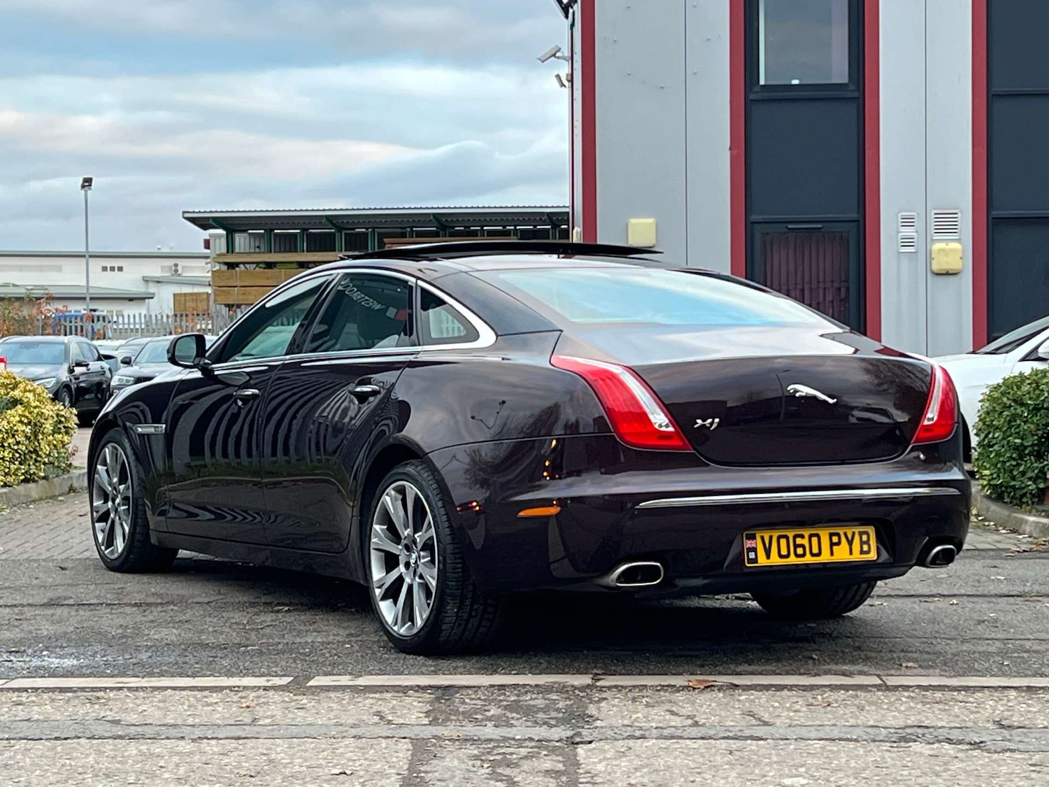 Used Jaguar XJ 2010 for sale - 76533566: Photo 19