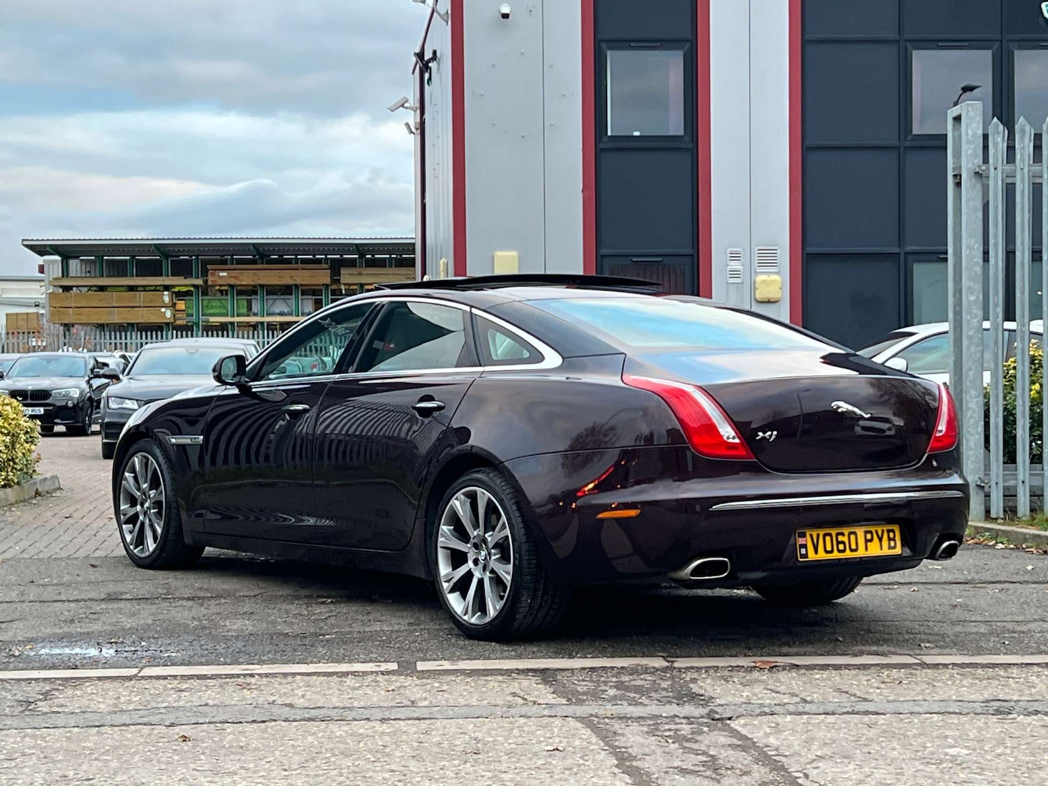 Used Jaguar XJ 2010 for sale - 76533566: Photo 20