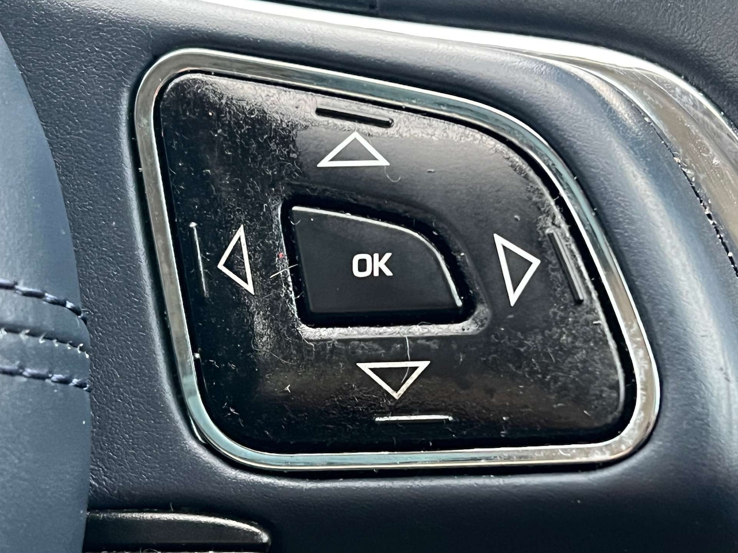 Used Jaguar XJ 2010 for sale - 76533566: Photo 74