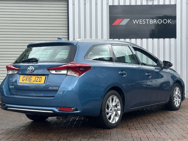 Used Toyota Auris 2016 for sale - 75398065: Photo 2