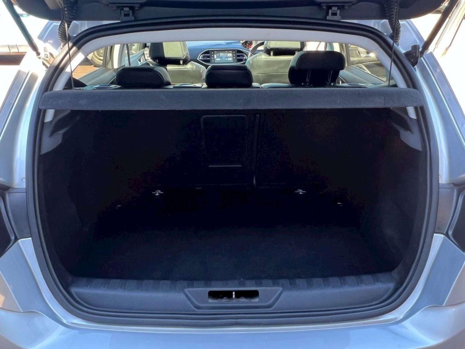 Used Peugeot 308 2014 for sale - 78045930: Photo 32