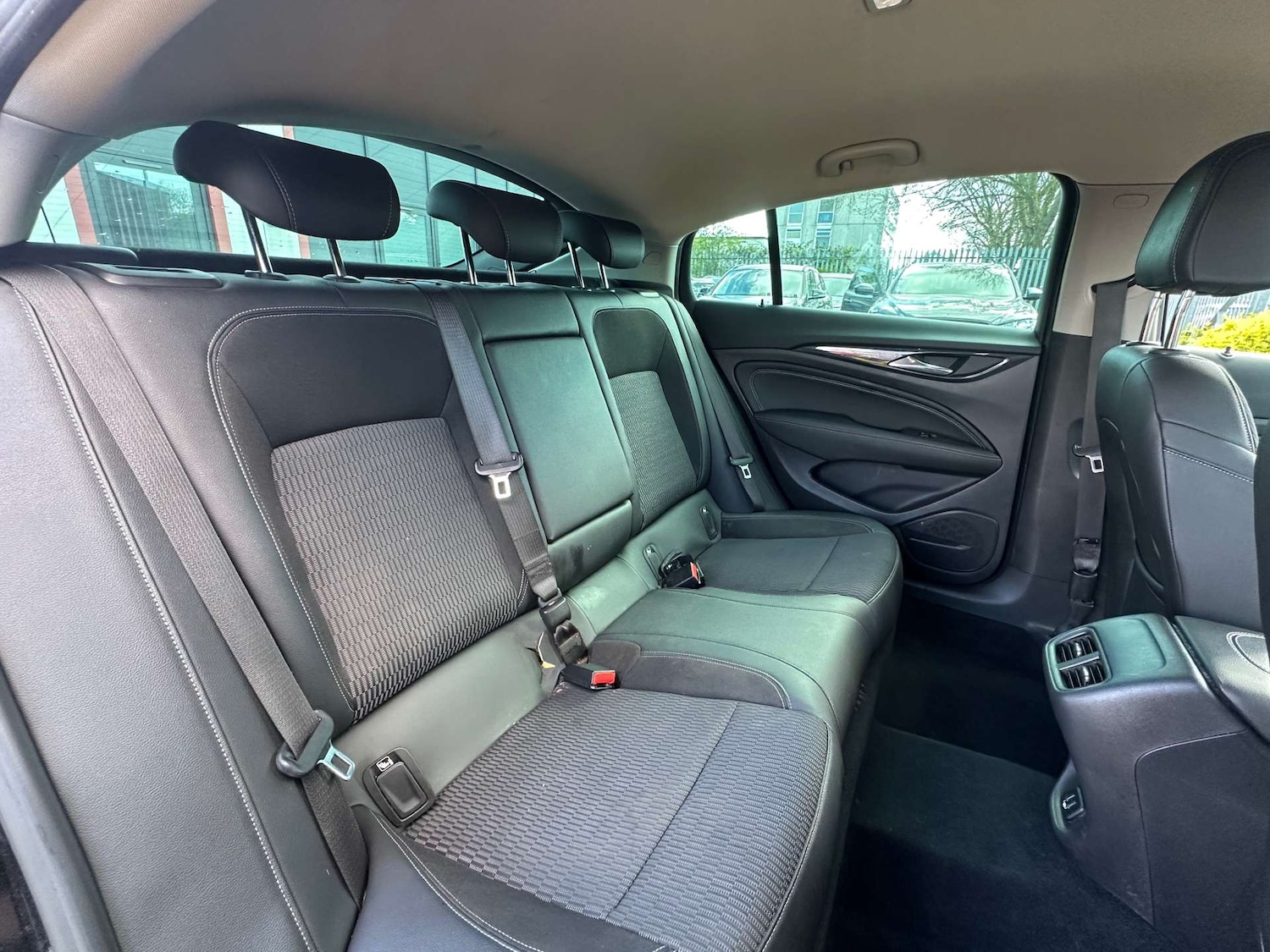 Used Vauxhall Insignia 2017 for sale - 77626964: Photo 31