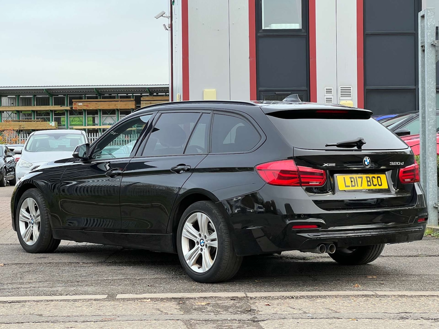 Used BMW 3 Series 2017 for sale - 76331509: Photo 12