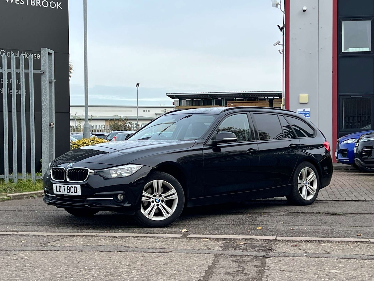 Used BMW 3 Series 2017 for sale - 76331509: Photo 17