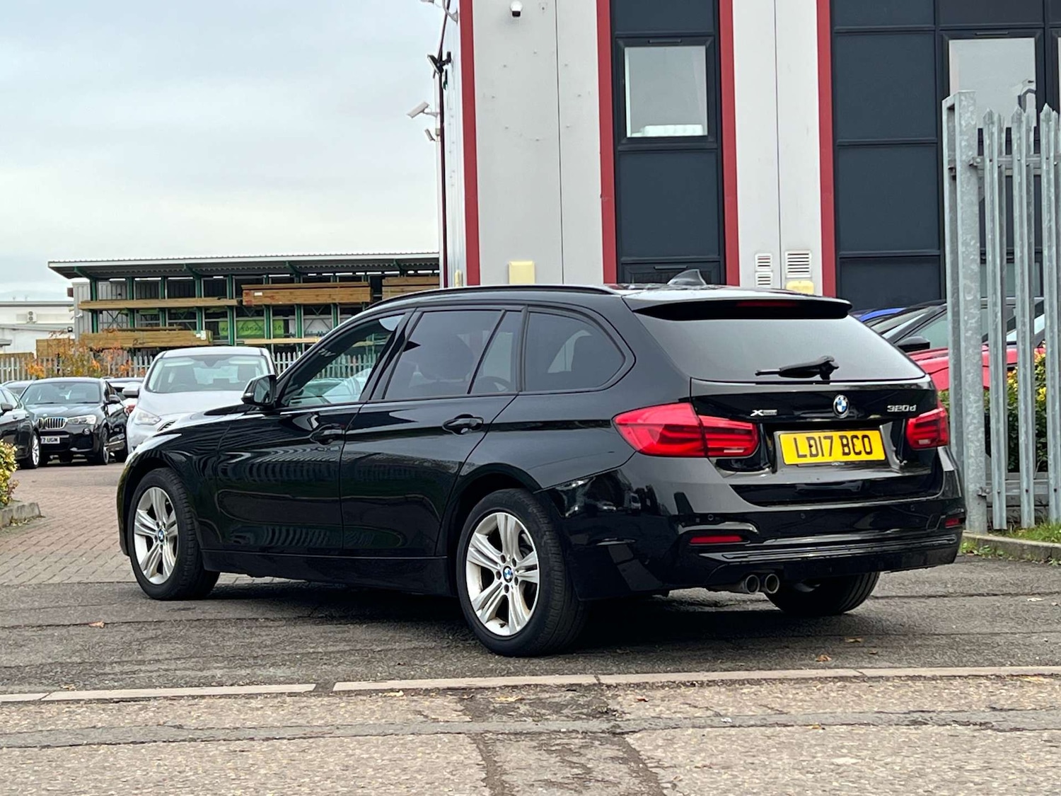 Used BMW 3 Series 2017 for sale - 76331509: Photo 23