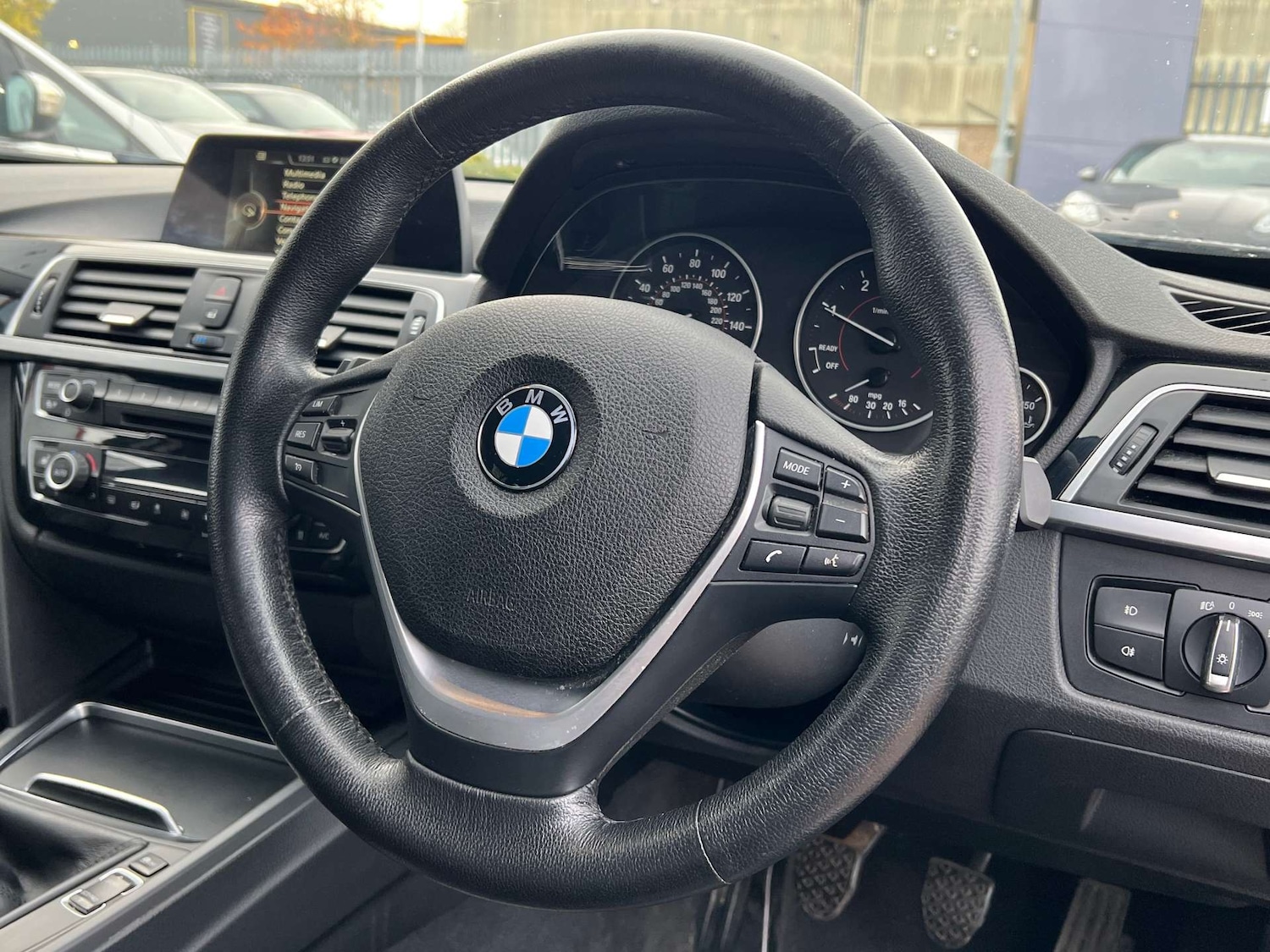 Used BMW 3 Series 2017 for sale - 76331509: Photo 31